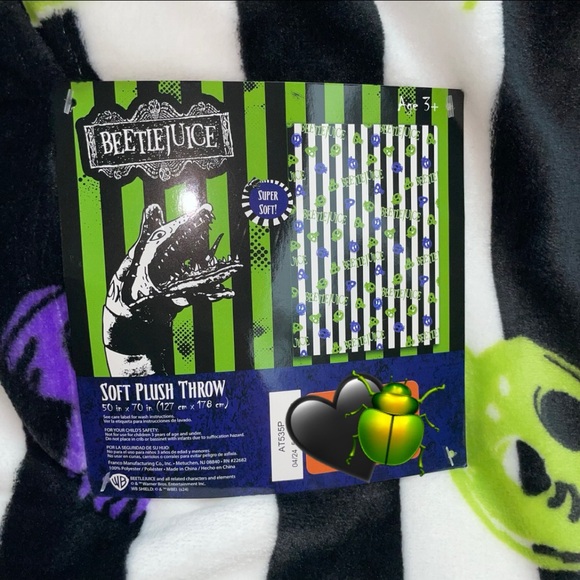 🖤🪲 BEETLEJUICE SOFT PLUSH BLANKET 🖤🪲 - Picture 3 of 3